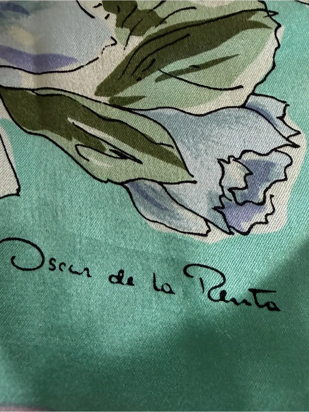 Oscar de la Renta 100% Silk Floral Scarf Made in Japan 11x52